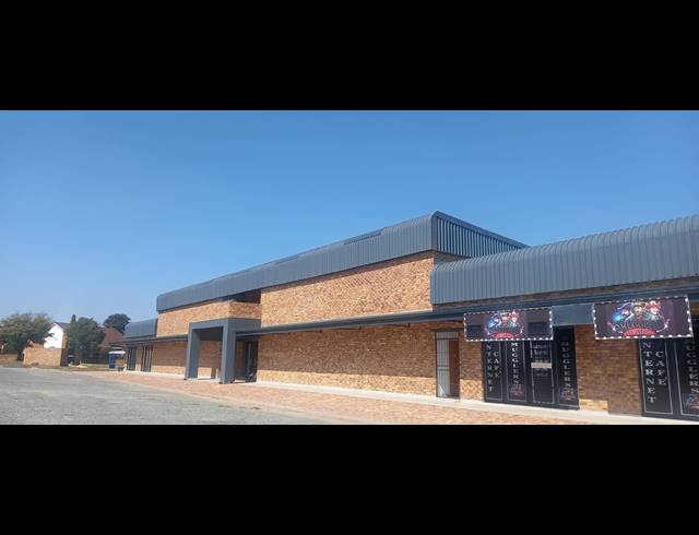 583M² BUSINESS CENTRE TO LET IN DALPARK
